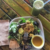 I ordered a curried salmon salad, and it was really really good! To drink I got their popeye punch green juice! I wanted all the greens! #healthystuff